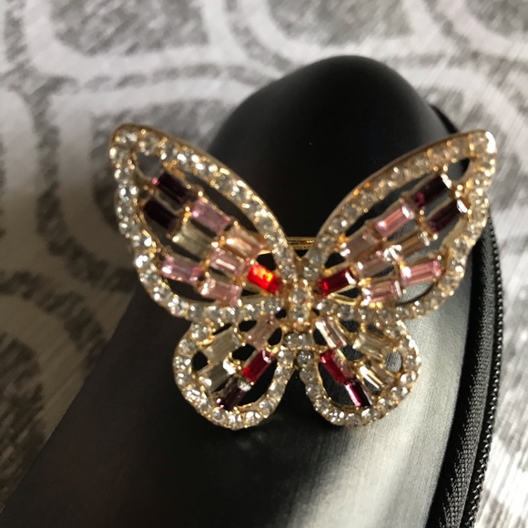 🦋Big Butterfly Ring🦋 - Picture 6 of 8